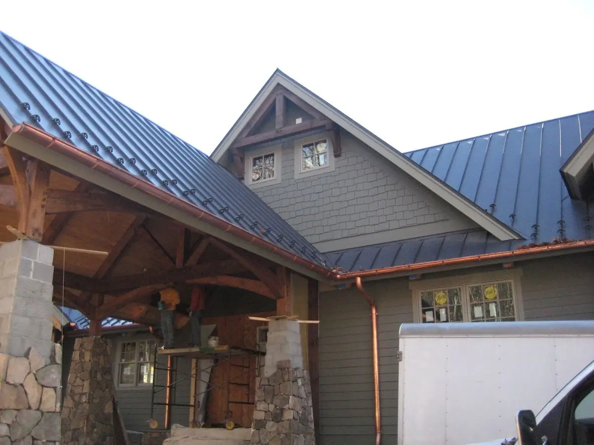 Craftsman Roofing team delivering quality roofing work in Garnet Oaks